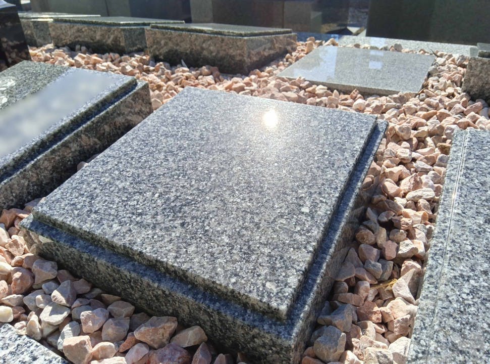 リーフログ鎌倉樹木葬墓苑