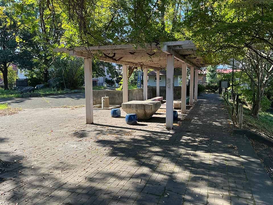 代官庭霊苑 隣接する代官中央公園。お参りの後にお子様、お孫様と憩いのひとときを過ごせます。