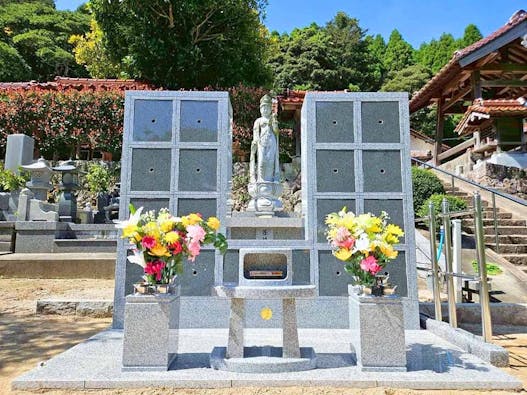 本誓寺 のうこつぼ