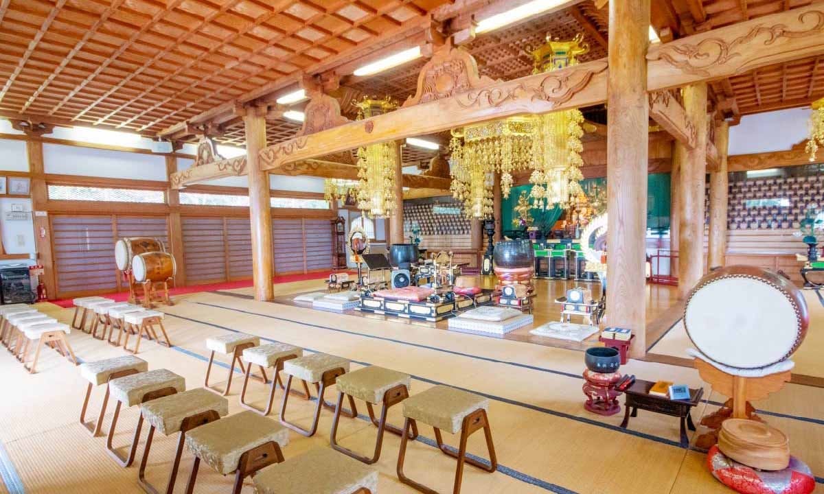 上行寺 永代供養墓・樹木葬 本堂内部