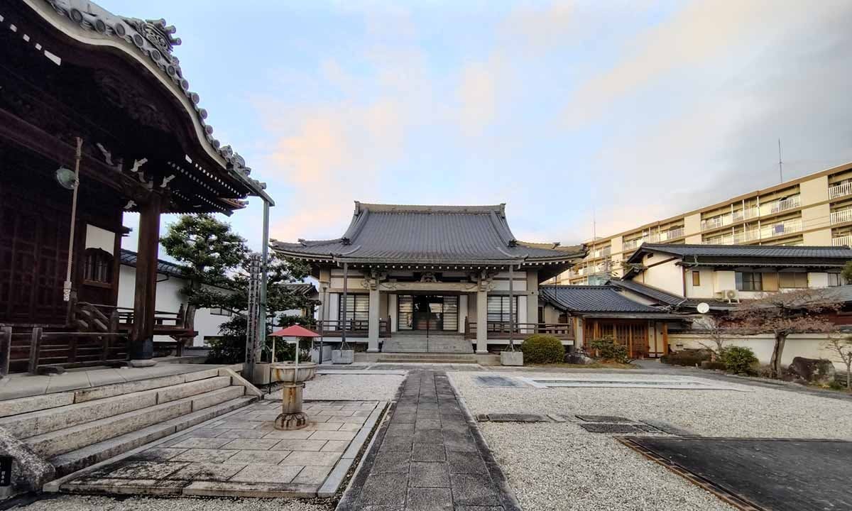 聖徳寺 樹木葬 本堂