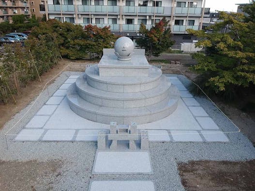 満勝寺墓苑 永代供養墓「無影樹」