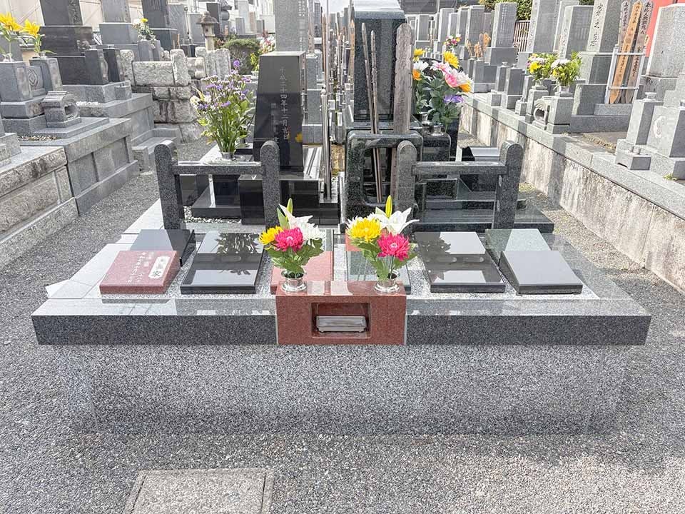 松平西福寺 庭園型墓石の画像