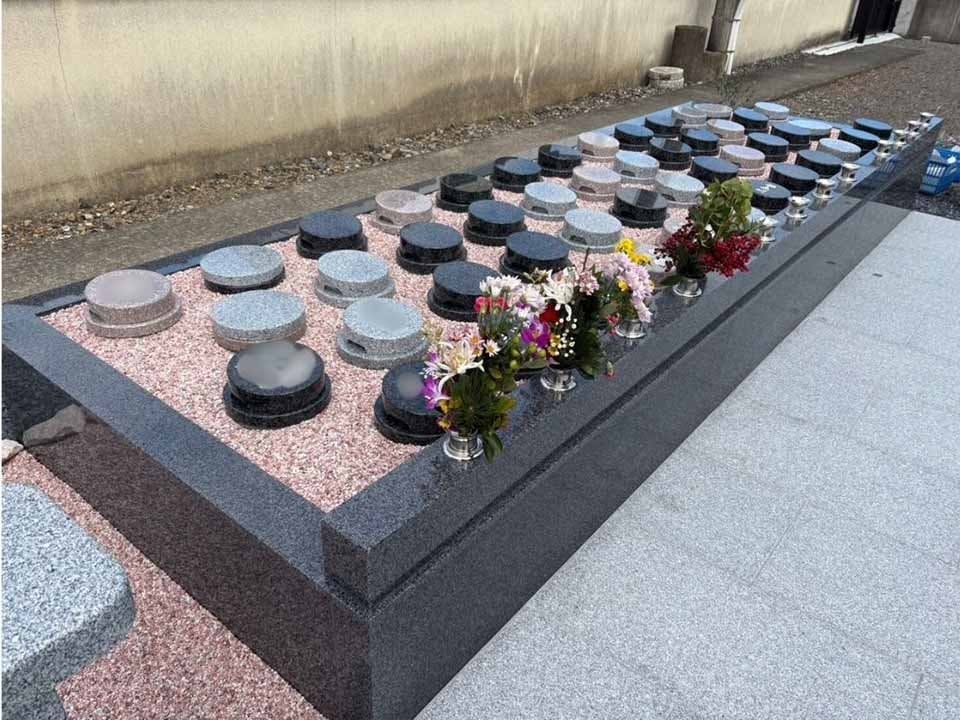 樹木葬霊園「水都の杜」