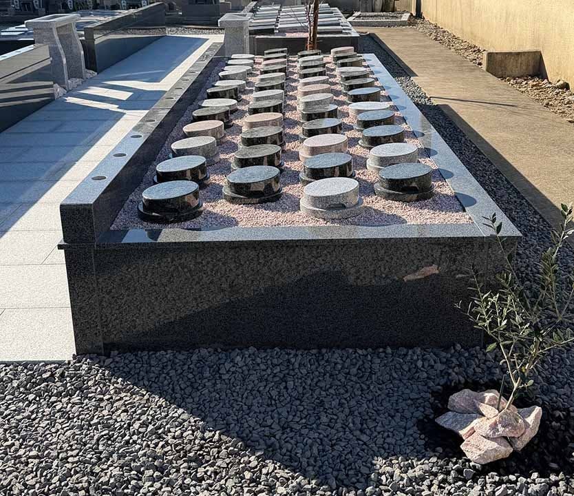 樹木葬霊園「水都の杜」