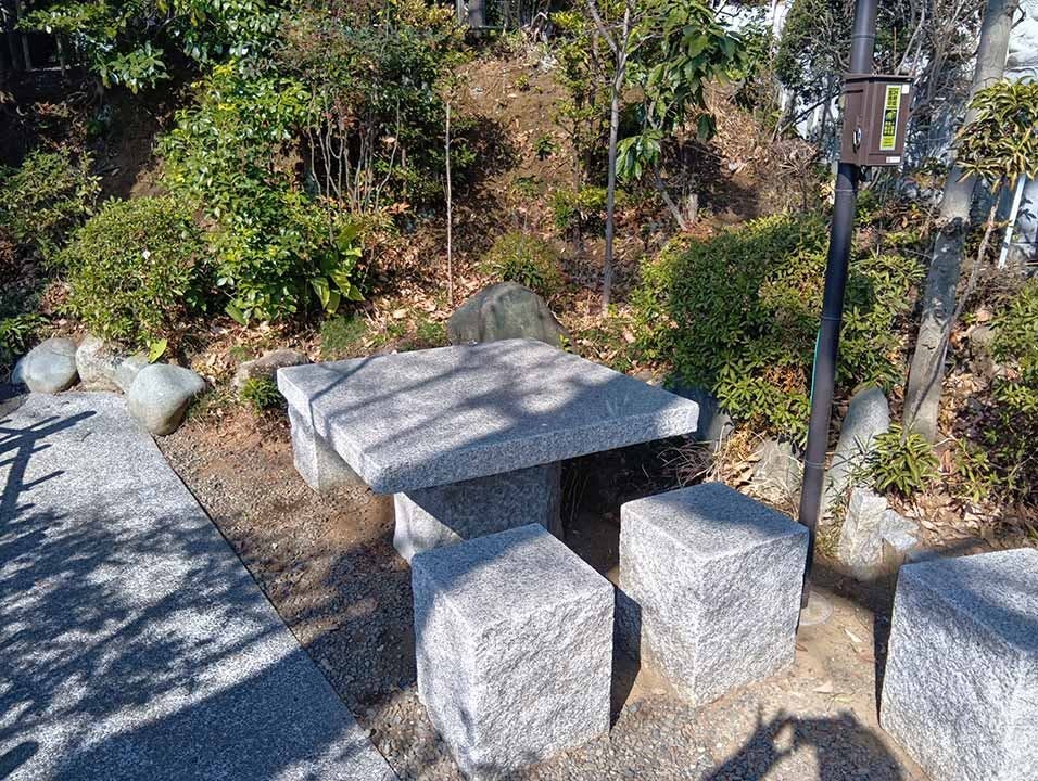 吉祥院墓苑「藤の杜」