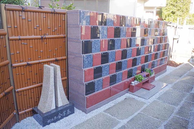 勝専寺樹木葬　合掌墓