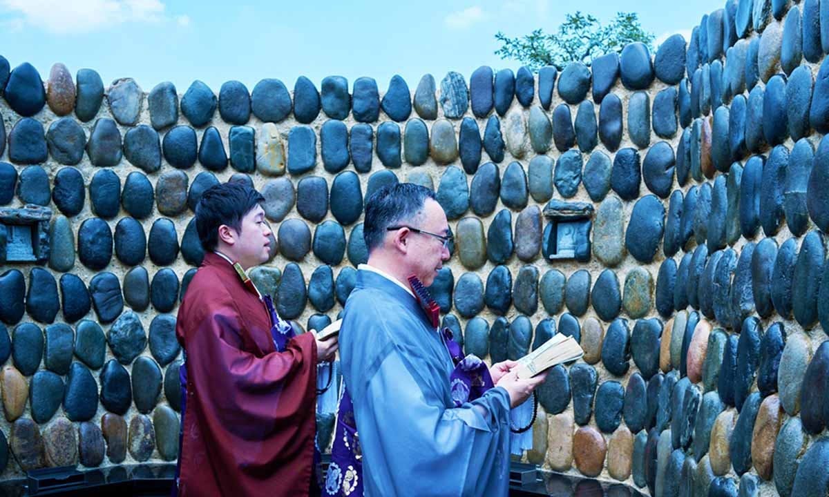 中野区霊園 青空のお墓 無宗教でも快く受け入れてくださいます