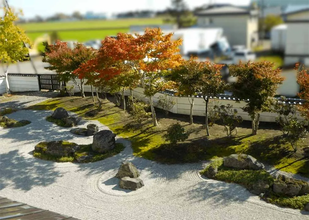 プレミアム北欧の杜とうべつ樹木葬墓地 中庭枯山水庭園