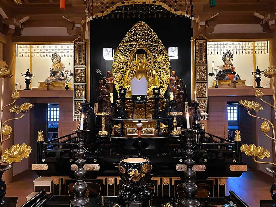 プレミアム北欧の杜とうべつ樹木葬墓地 ご本尊(釈迦坐像・総丈 3.6m)