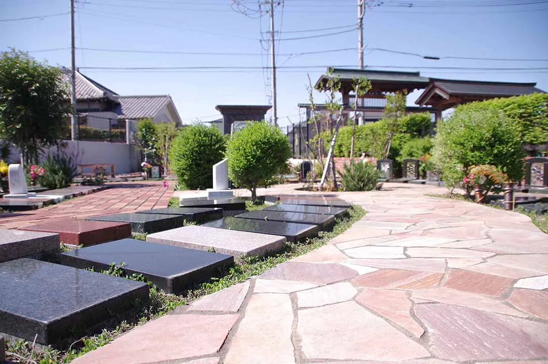 舎人墓苑　光明