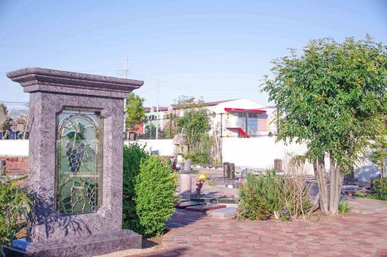 舎人墓苑　光明