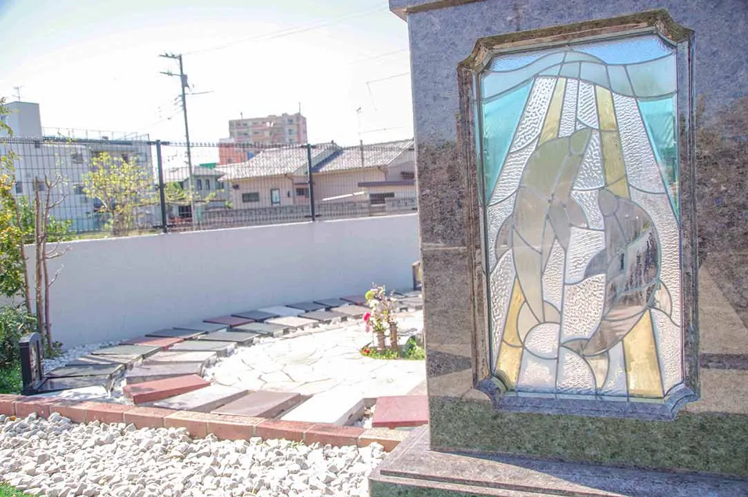 舎人墓苑　光明