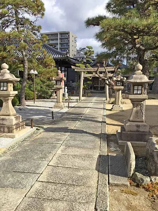 金剛院永代供養「宝光」 境内