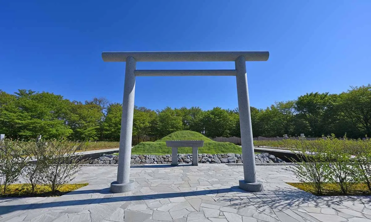 高松ほたるローズガーデン 樹木葬型古墳墓