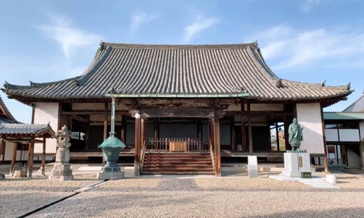 奈良霊園　蓮長寺 蓮長寺本堂