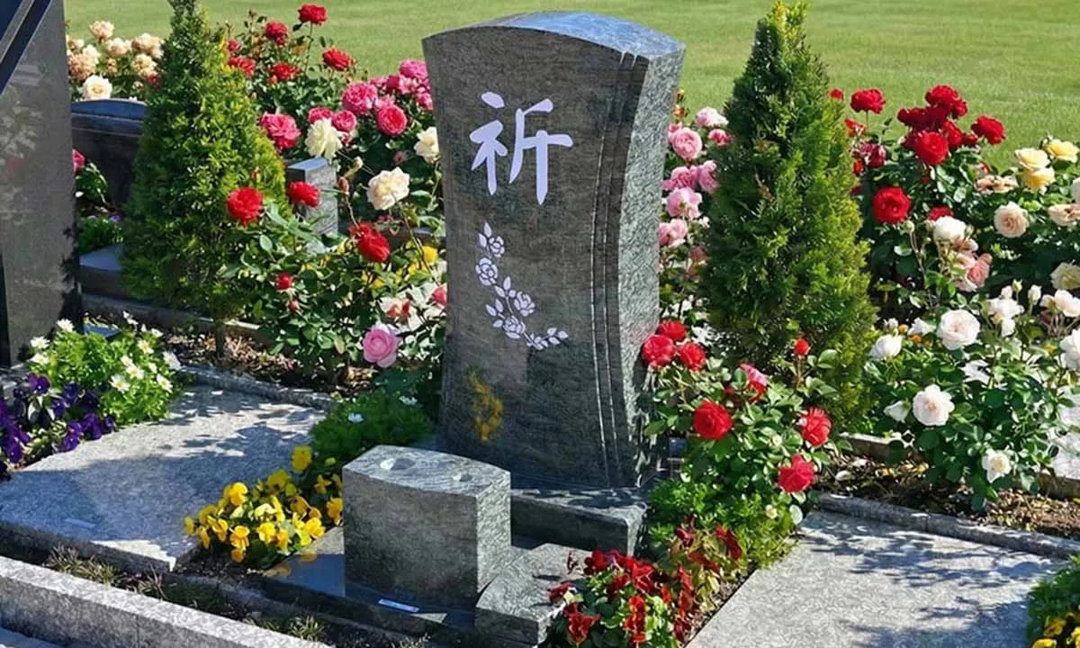 バラと眠る大垣樹木葬 永代供養付き樹木葬「悠-はるか-」