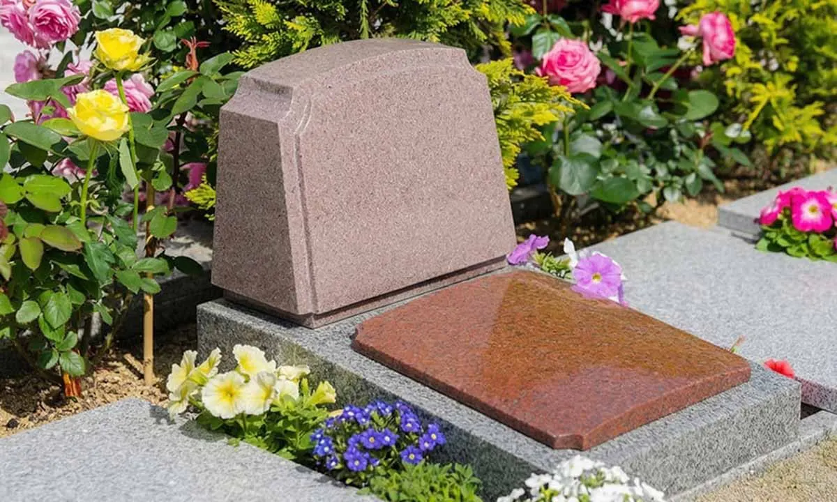 バラと眠る大垣樹木葬 永代供養付き樹木葬「結-ゆい-」