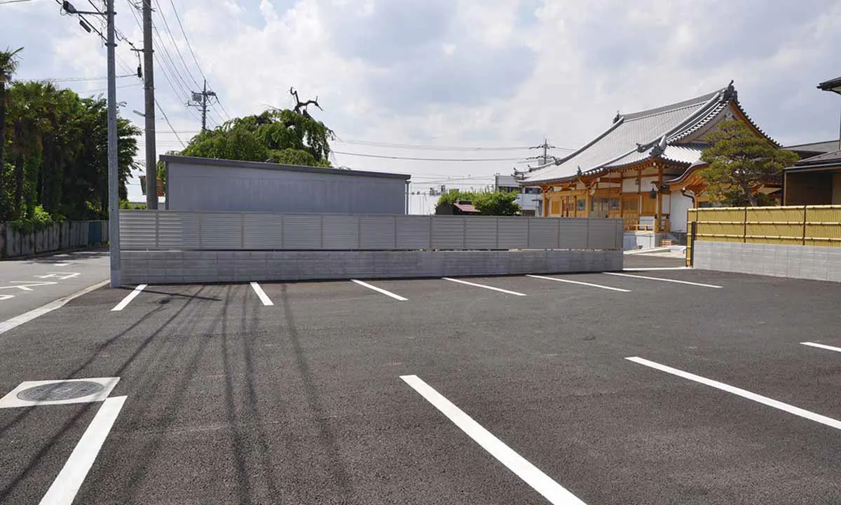 林鐘寺 永代供養付墓「いとざくら」 駐車場