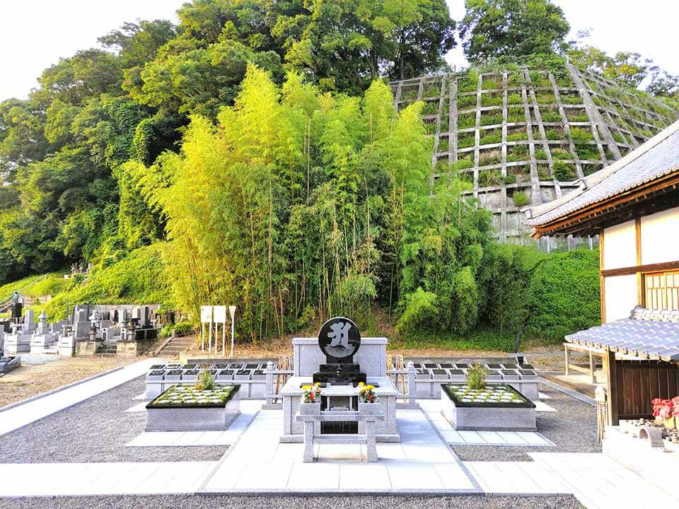 遍照院　永代供養墓・樹木葬「阿字廟」