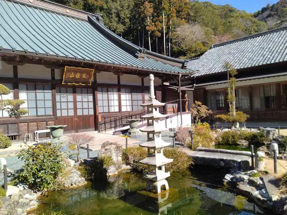 歓昌院 永代供養塔 境内
