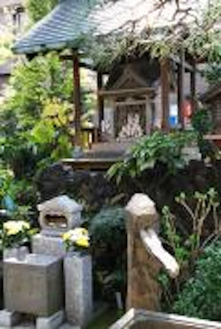瑞光寺境内は、東京の真ん中であることを忘れてしまいそうな静かで神聖な場所