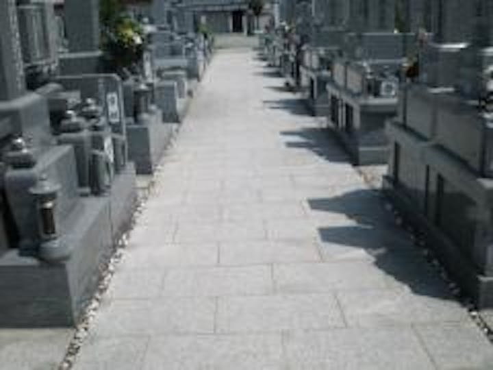 墓所は１聖地・２聖地に別れている
