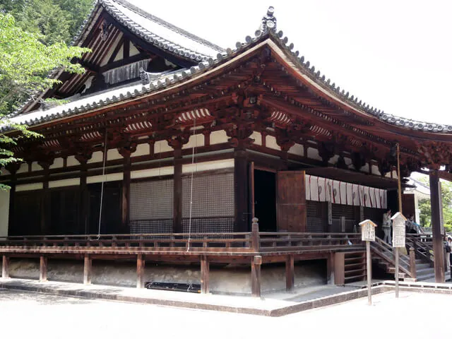 国宝・霊山寺本堂 (奈良県奈良市)