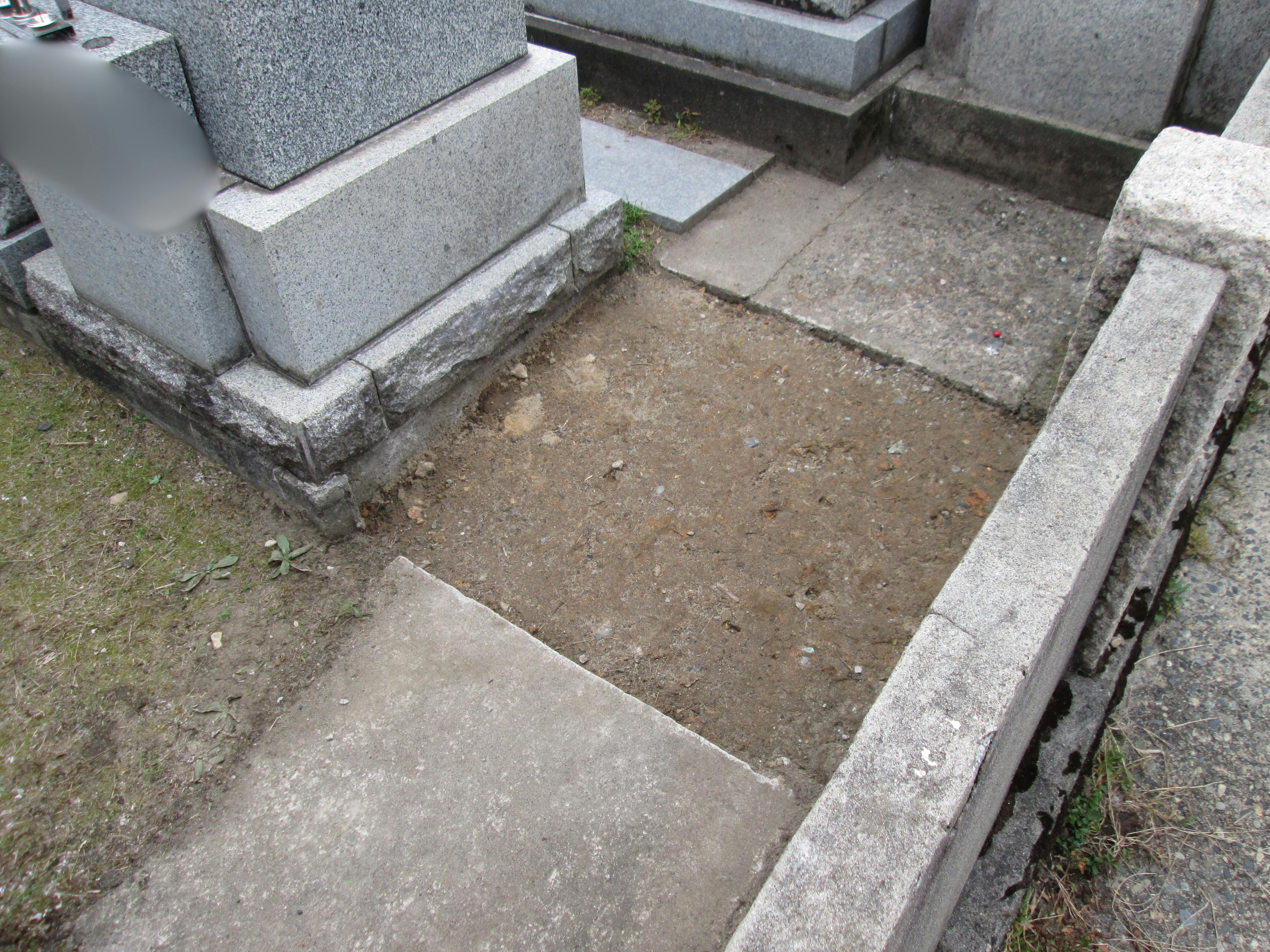 新潟市西尊寺支坊徳真坊のお墓の墓石撤去後